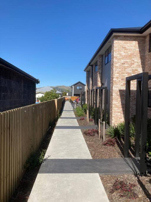 Cheerful 2 Bedroom Townhouse In Addington! Christchurch Exterior photo